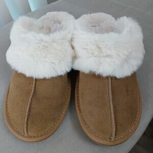 Auden Tan Suede Slip-ons Ladies size 7 faux fur warm soft comfy outdoor slippers